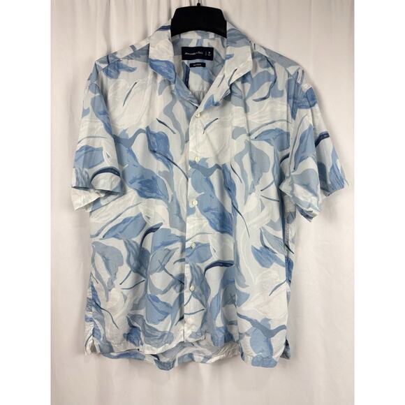 Abercrombie & Fitch Shirt Mens M Blue Relaxed Short Sleeve Button Up Leaf *spot* - Picture 1 of 7